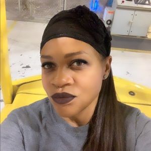 Meet your Posher, Carlon